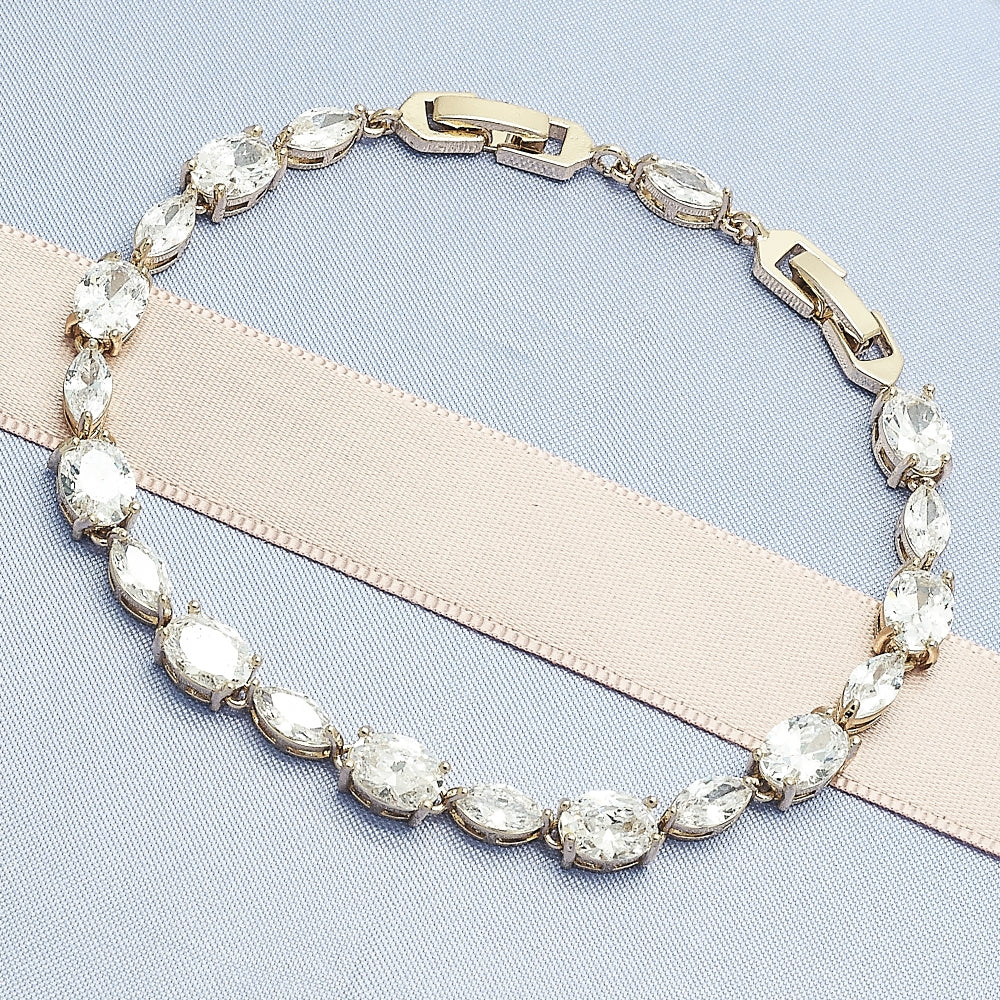 Oro Laminado Tennis Bracelet, Gold Filled Style with White Cubic Zirconia, Polished, Golden Finish