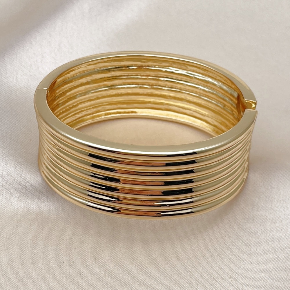 Oro Laminado Individual Bangle, Gold Filled Style Polished, Golden Finish