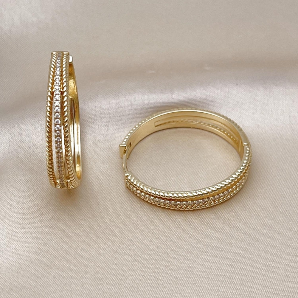 Oro Laminado Huggie Hoop, Gold Filled Style Twist Design, with White Micro Pave, Polished, Golden Finish