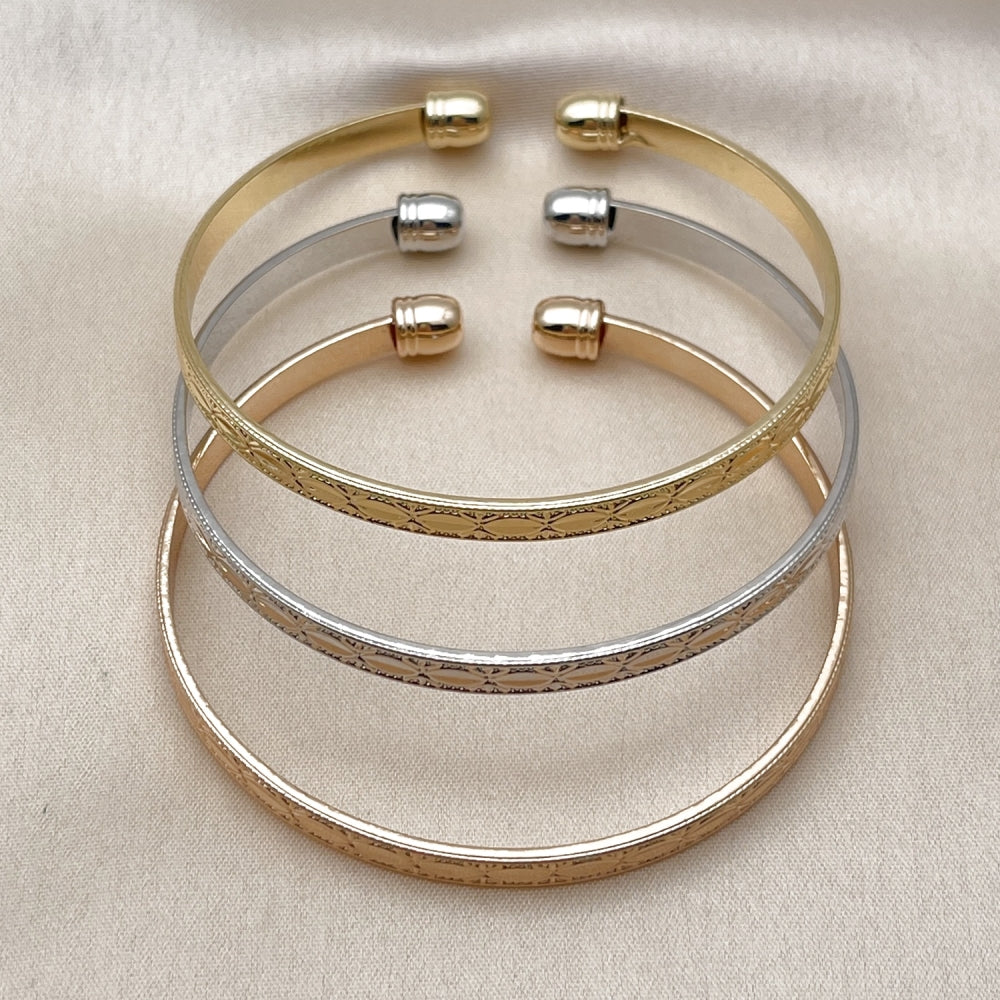 Oro Laminado Trio Bangle, Gold Filled Style Diamond Cutting Finish, Tricolor