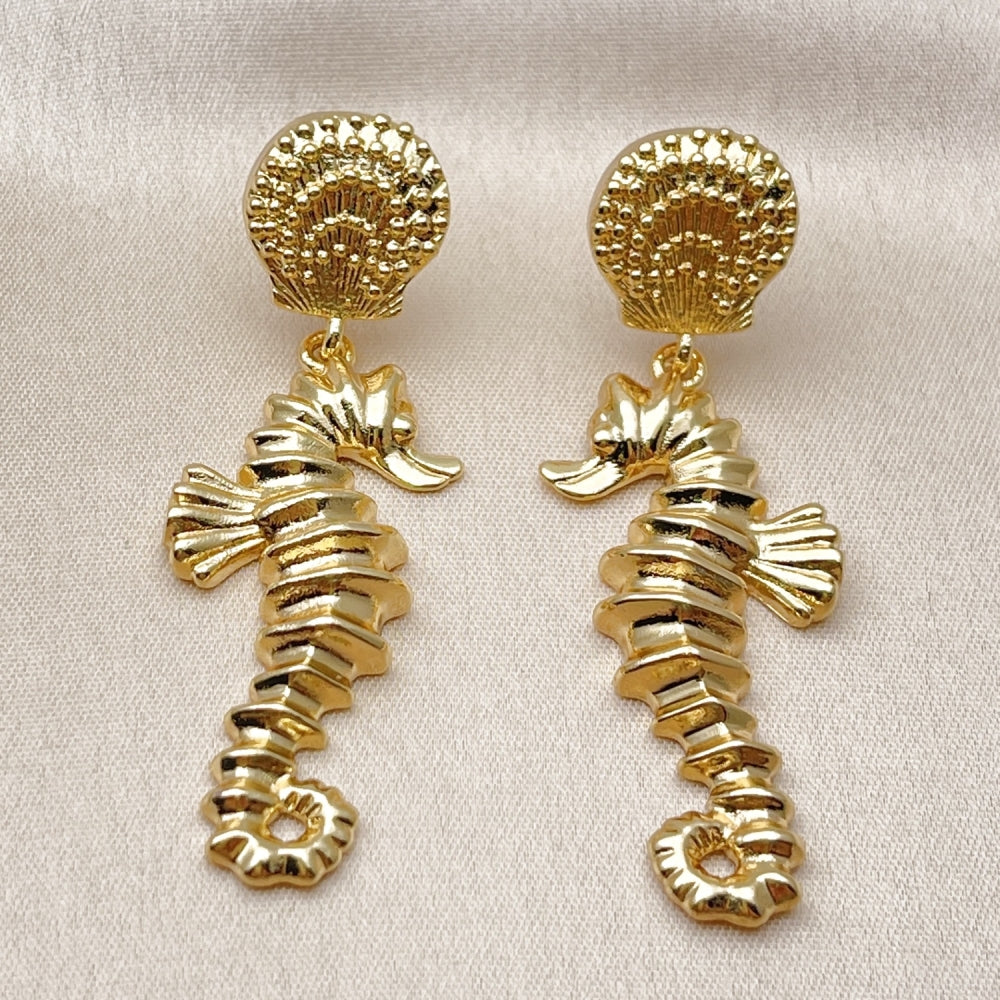 Oro Laminado Dangle Earring, Gold Filled Style Horse and Shell Design, Polished, Golden Finish