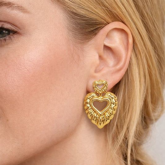 Oro Laminado Dangle Earring, Gold Filled Style Heart Design, Polished, Golden Finish
