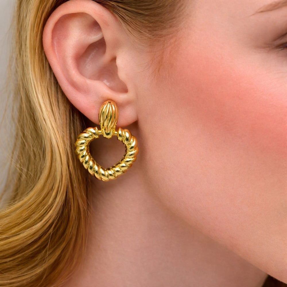 Oro Laminado Stud Earring, Gold Filled Style Heart and Twist Design, Polished, Golden Finish