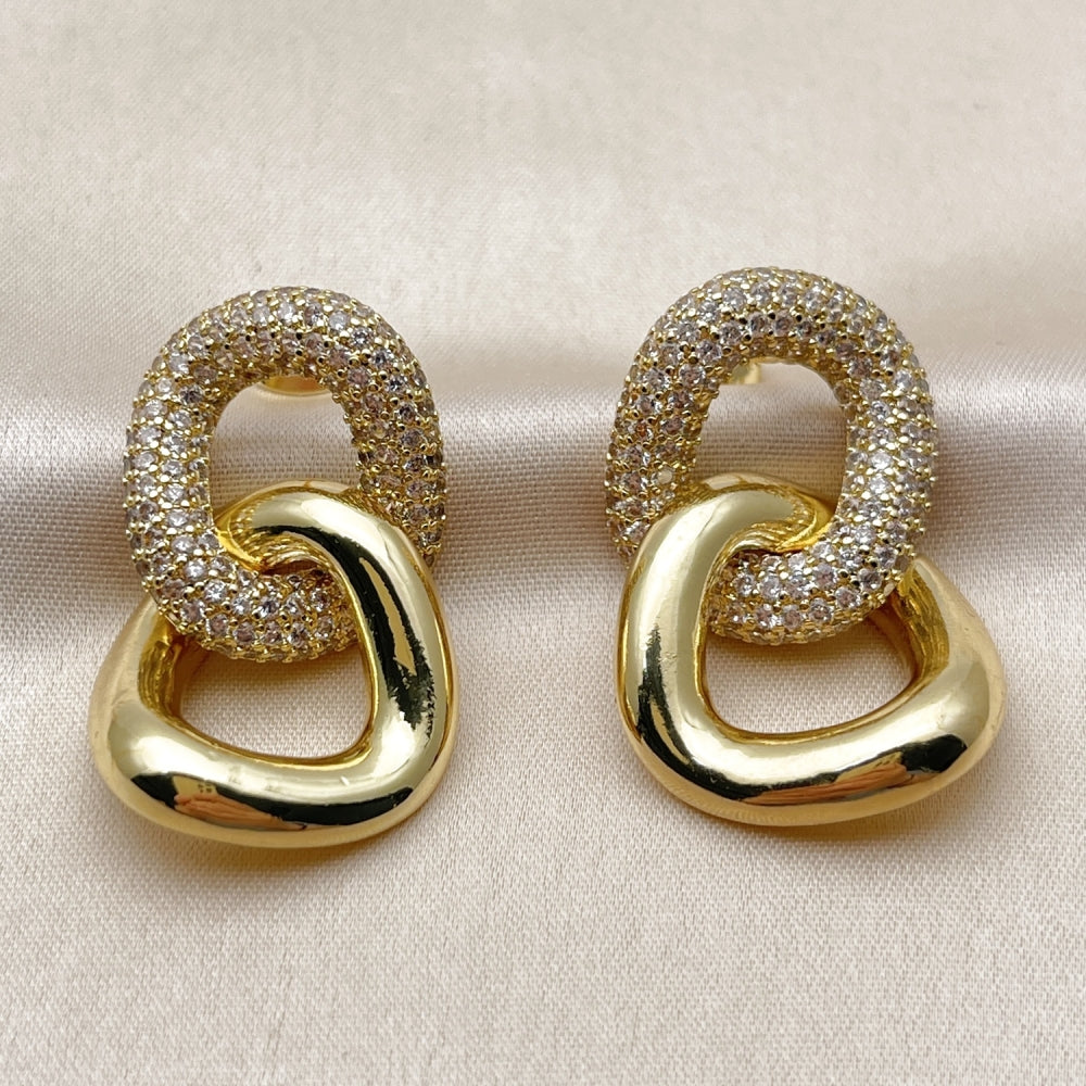Oro Laminado Stud Earring, Gold Filled Style with White Cubic Zirconia, Polished, Golden Finish