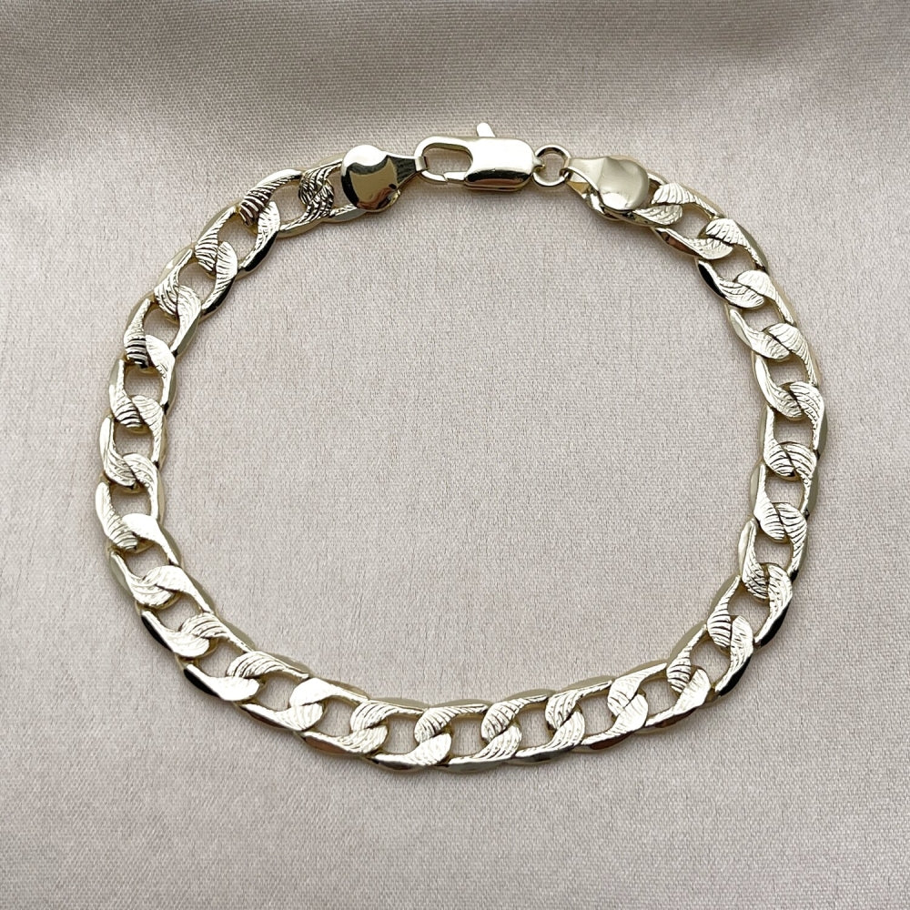 Oro Laminado Basic Bracelet, Gold Filled Style Curb Design, Diamond Cutting Finish, Golden Finish