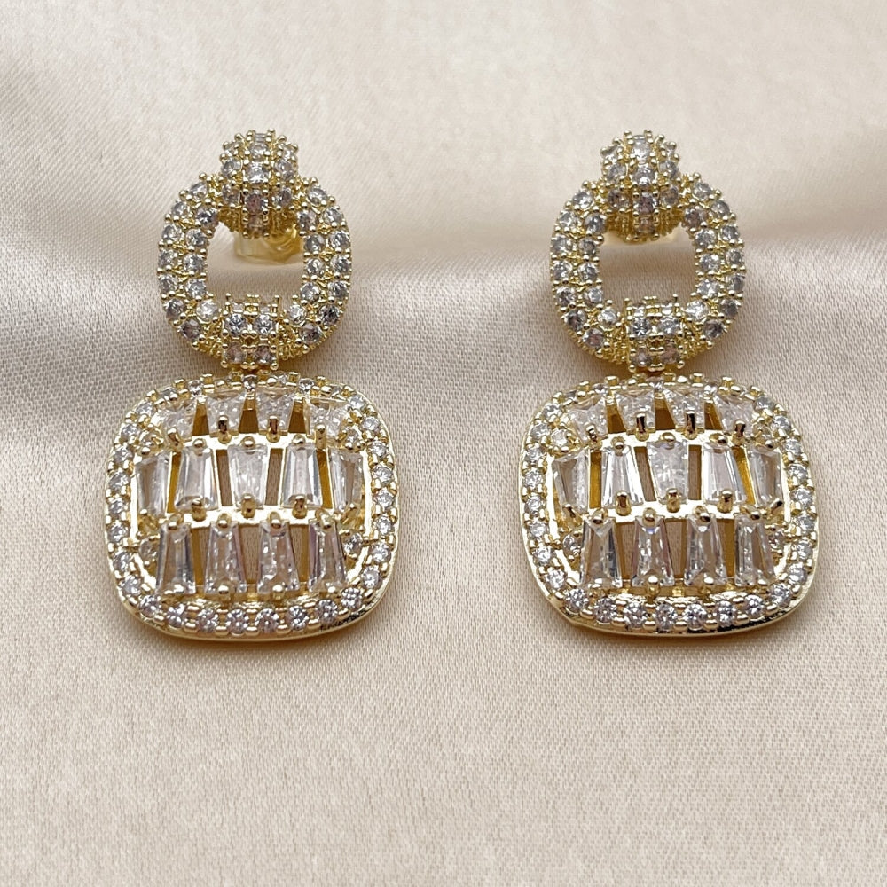 Oro Laminado Long Earring, Gold Filled Style Cluster Design, with White Cubic Zirconia, Polished, Golden Finish