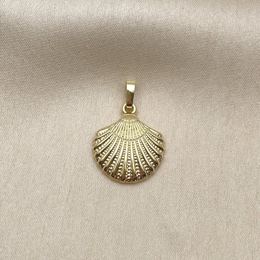 Oro Laminado Fancy Pendant, Gold Filled Style Shell Design, Polished, Golden Finish