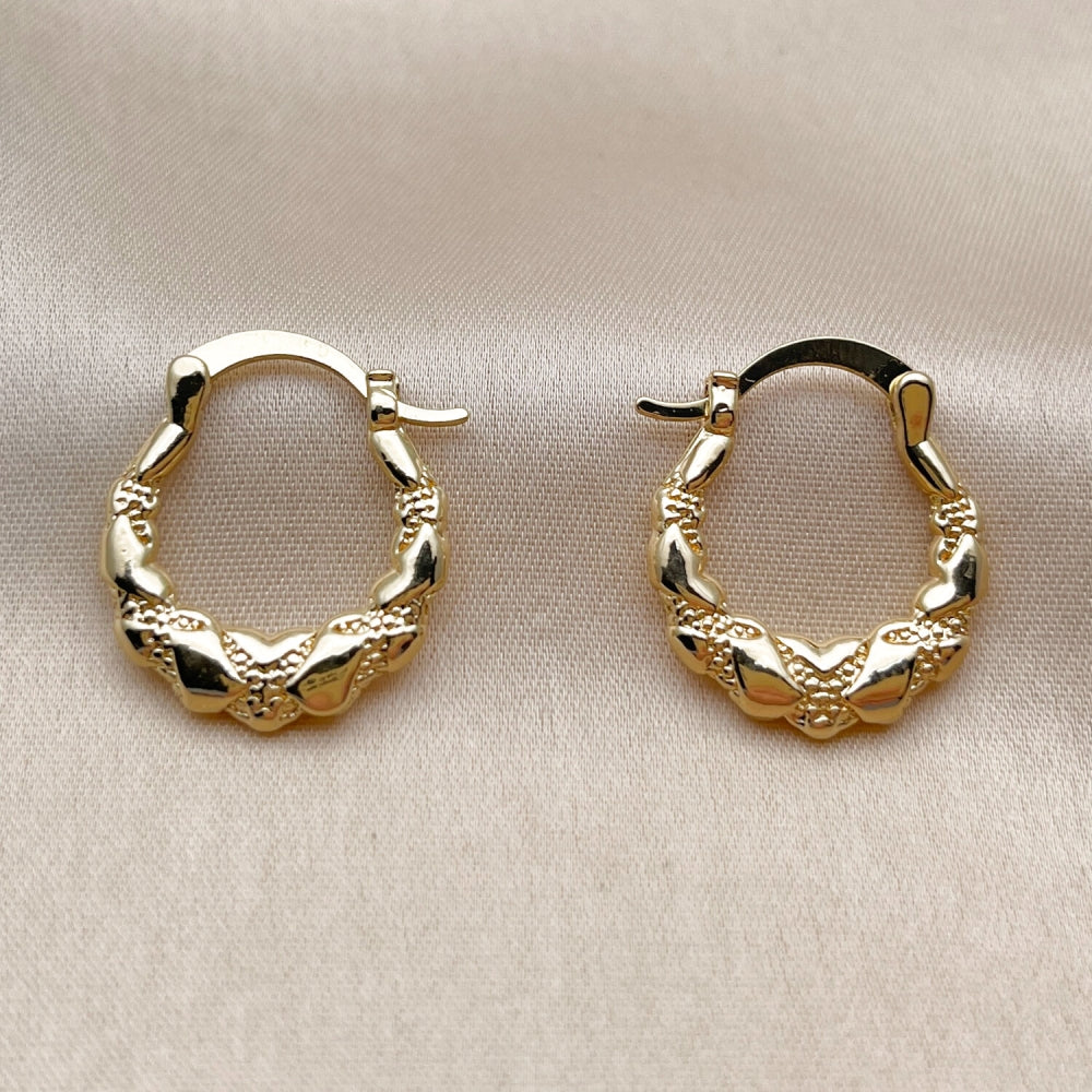 Oro Laminado Small Hoop, Gold Filled Style Heart Design, Polished, Golden Finish