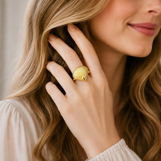 Oro Laminado Elegant Ring, Gold Filled Style Shell and Ball Design, Polished, Golden Finish