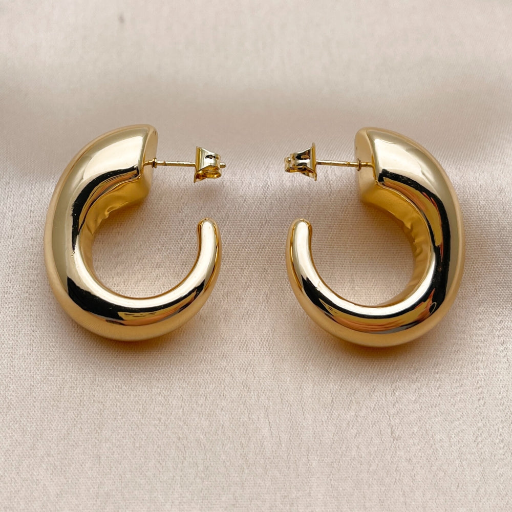 Oro Laminado Medium Hoop, Gold Filled Style Polished, Golden Finish
