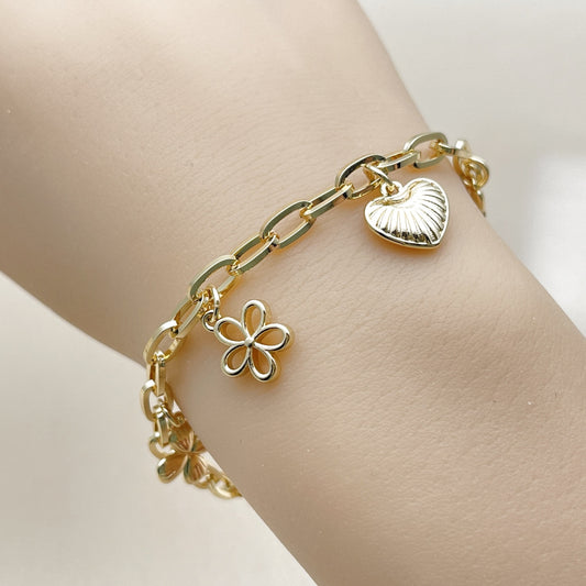 Oro Laminado Charm Bracelet, Gold Filled Style Heart and Flower Design, Polished, Golden