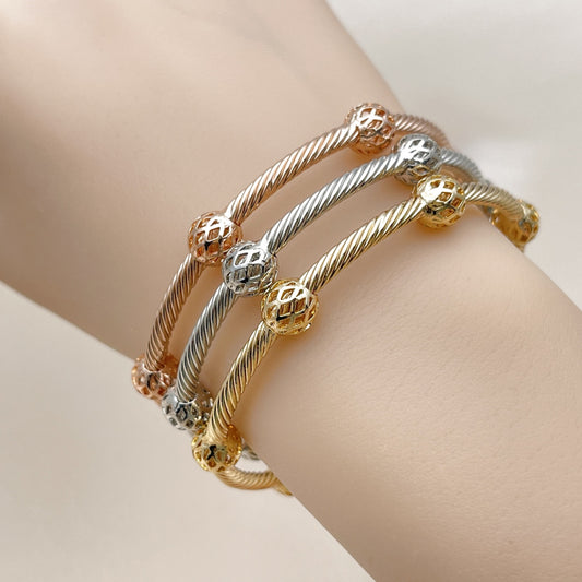 Oro Laminado Trio Bangle, Gold Filled Style and Ball Polished, Tricolor