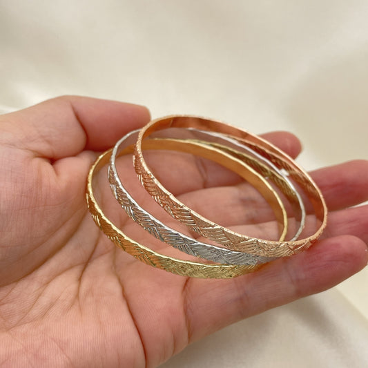 Oro Laminado Semanario Bangle, Gold Filled Style Polished, Tricolor