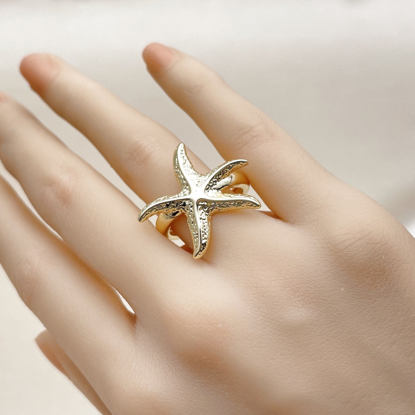 Oro Laminado Elegant Ring, Gold Filled Style Star Design, Polished, Golden Finish