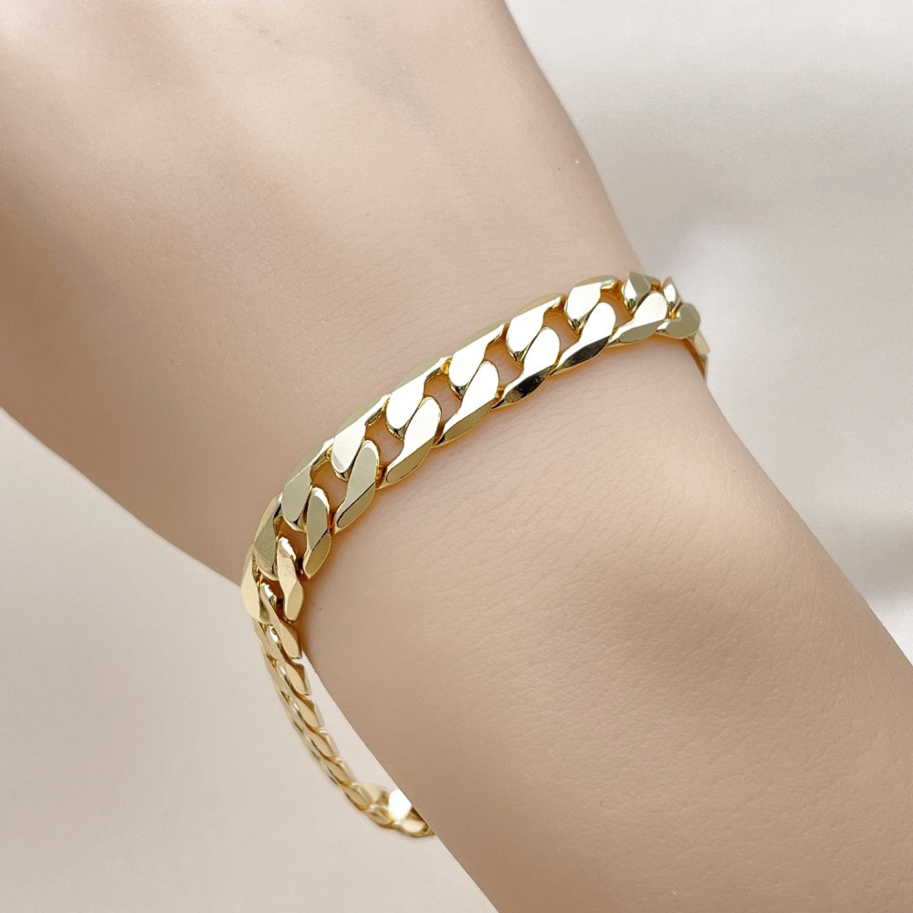 Oro Laminado Basic Bracelet, Gold Filled Style Curb Design, Polished, Golden Finish
