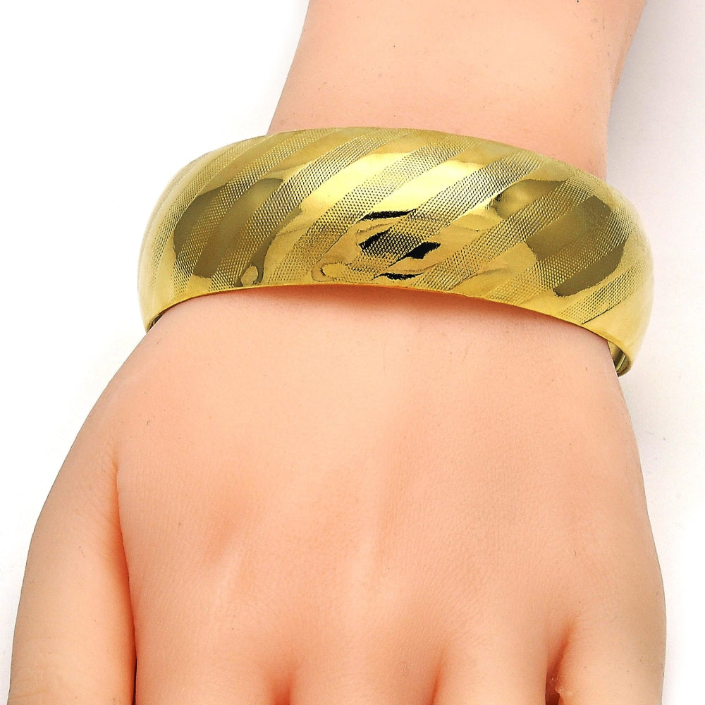 Oro Laminado Individual Bangle, Gold Filled Style Polished, Golden Finish