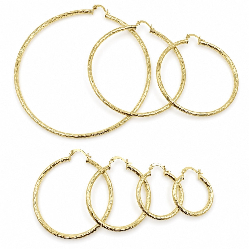 Oro Laminado Medium Hoop, Gold Filled Style Diamond Cutting Finish, Golden Finish