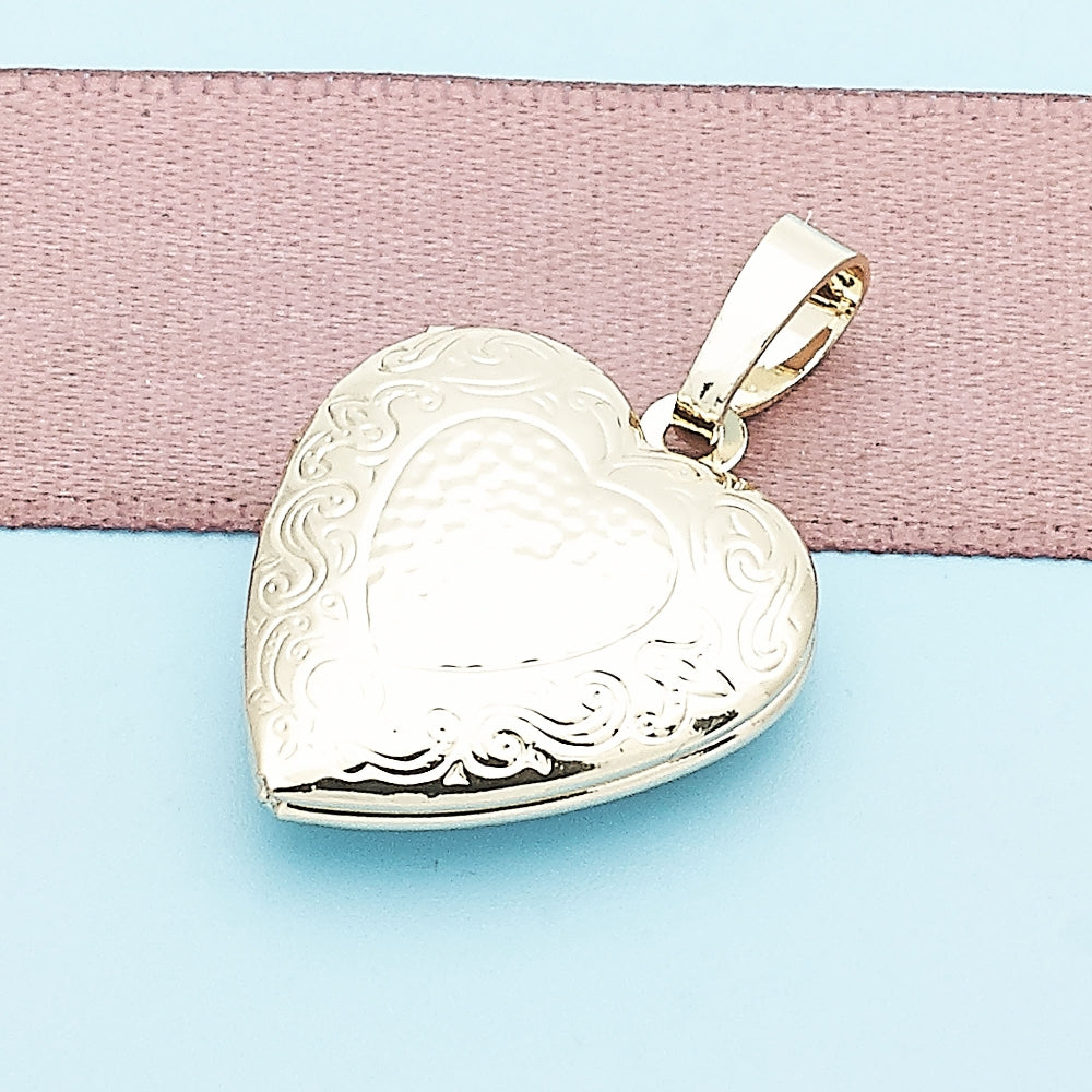 Oro Laminado Locket Pendant, Gold Filled Style Heart Design, Polished, Golden Finish