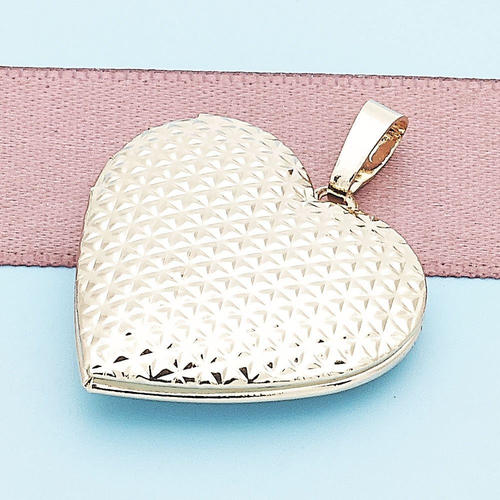 Oro Laminado Locket Pendant, Gold Filled Style Heart Design, Polished, Golden Finish