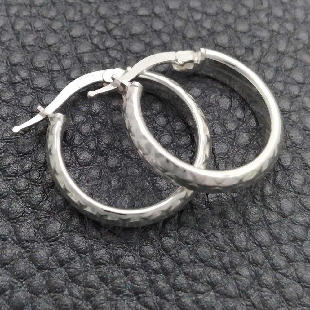 Sterling Silver Small Hoop, Diamond Cutting Finish, Silver Finish