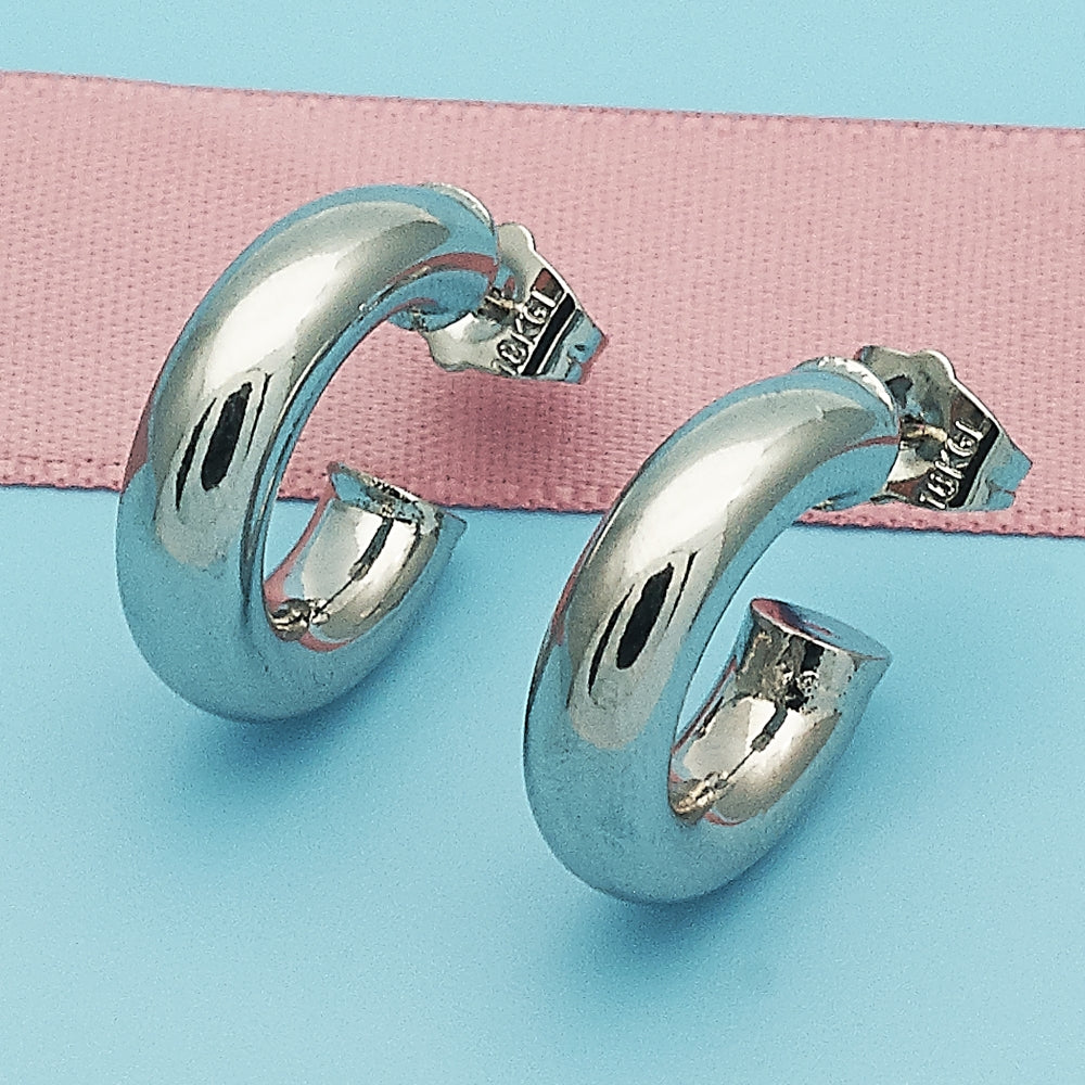 Oro Laminado Stud Earring, Gold Filled Style Polished, Rhodium Finish