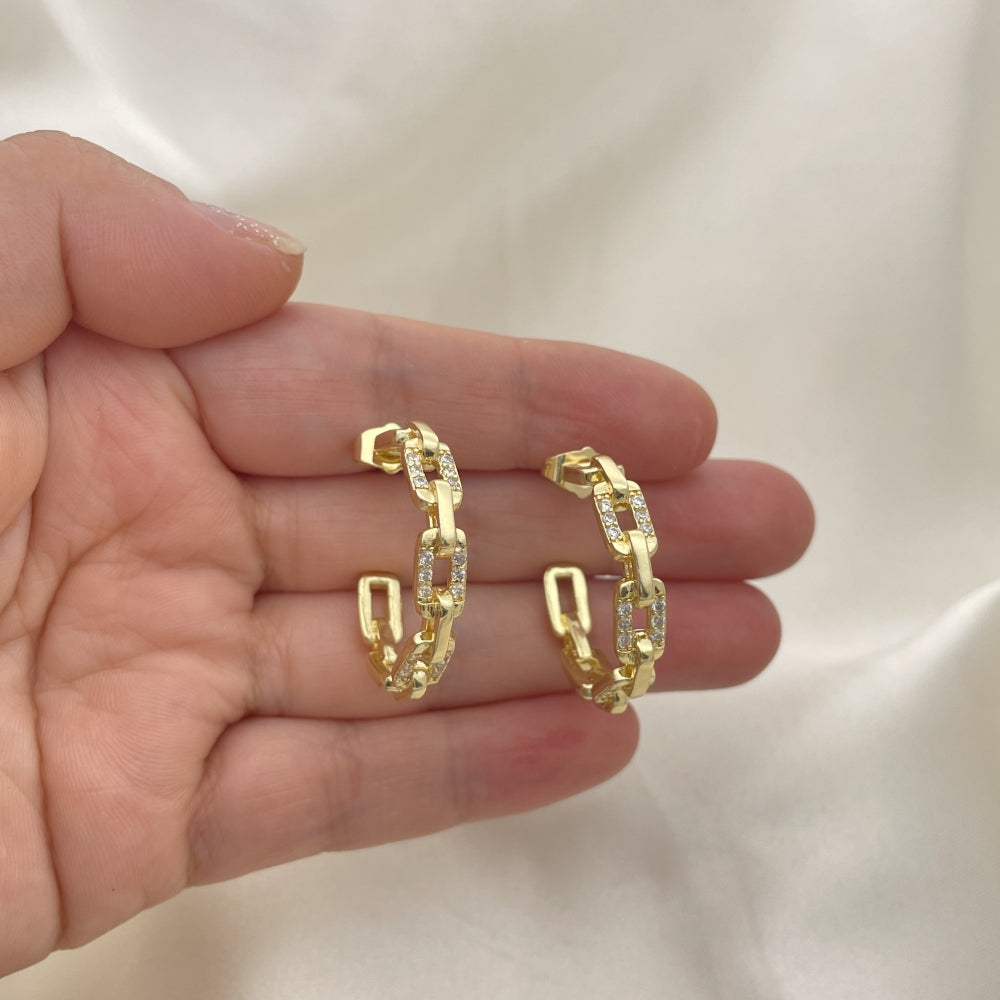 Oro Laminado Medium Hoop, Gold Filled Style Paperclip Design, with White Micro Pave, Polished, Golden Finish