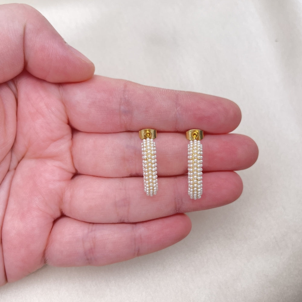 Oro Laminado Stud Earring, Gold Filled Style with Ivory Pearl, Polished, Golden Finish