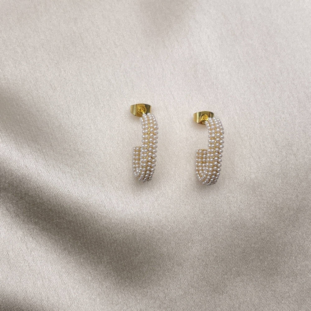 Oro Laminado Stud Earring, Gold Filled Style with Ivory Pearl, Polished, Golden Finish