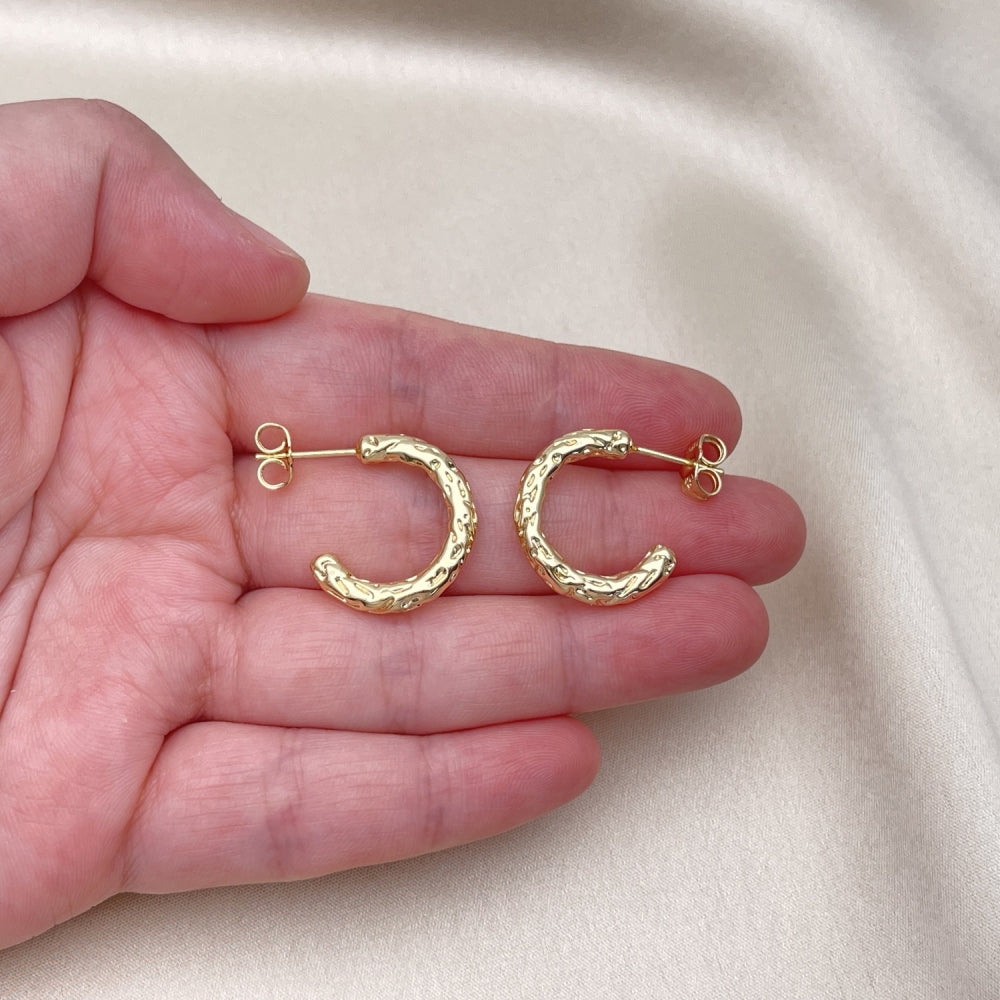 Oro Laminado Small Hoop, Gold Filled Style Diamond Cutting Finish, Golden Finish