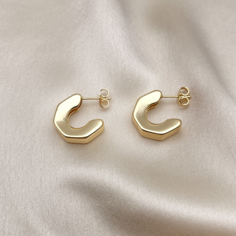 Oro Laminado Small Hoop, Gold Filled Style Polished, Golden Finish