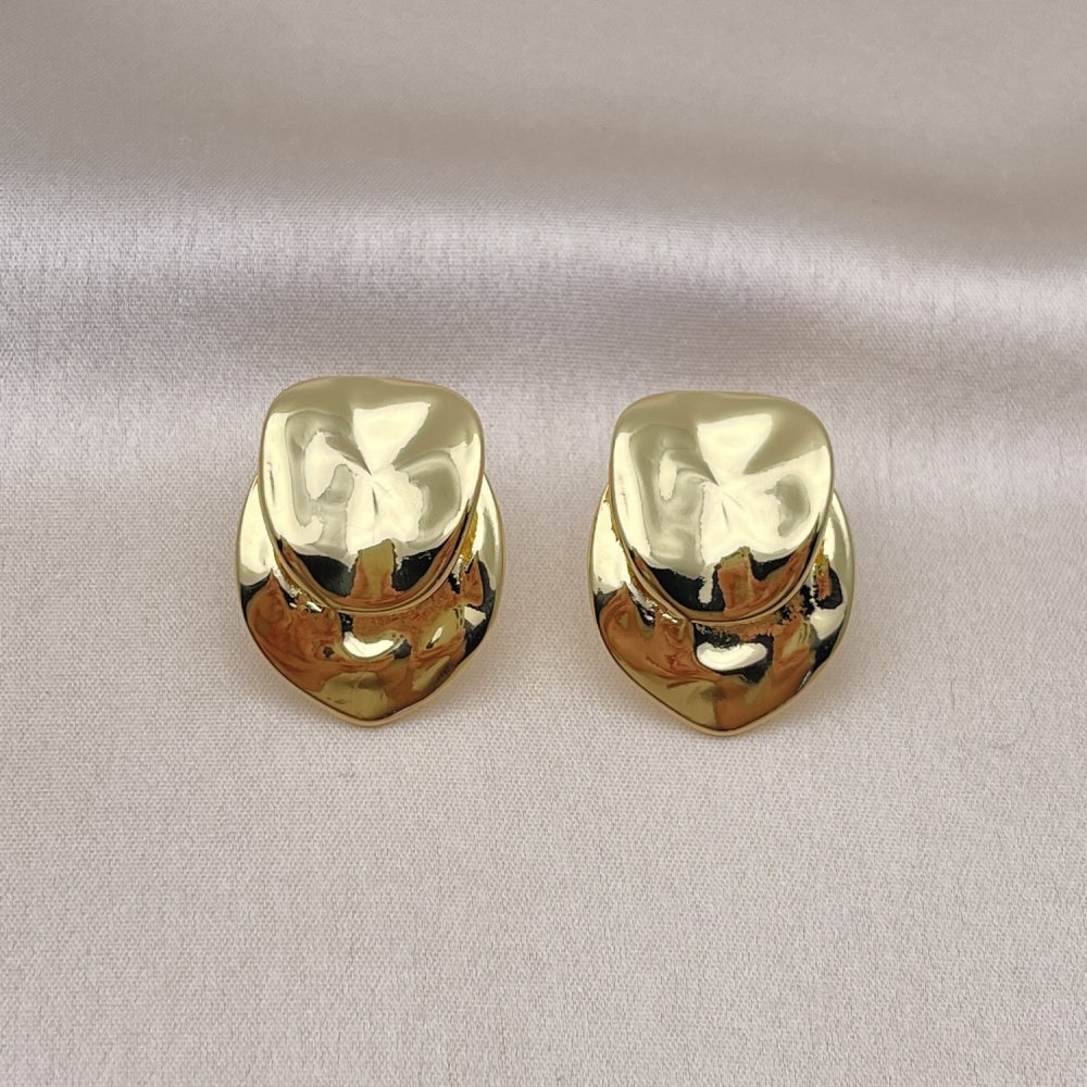 Oro Laminado Stud Earring, Gold Filled Style Polished, Golden Finish