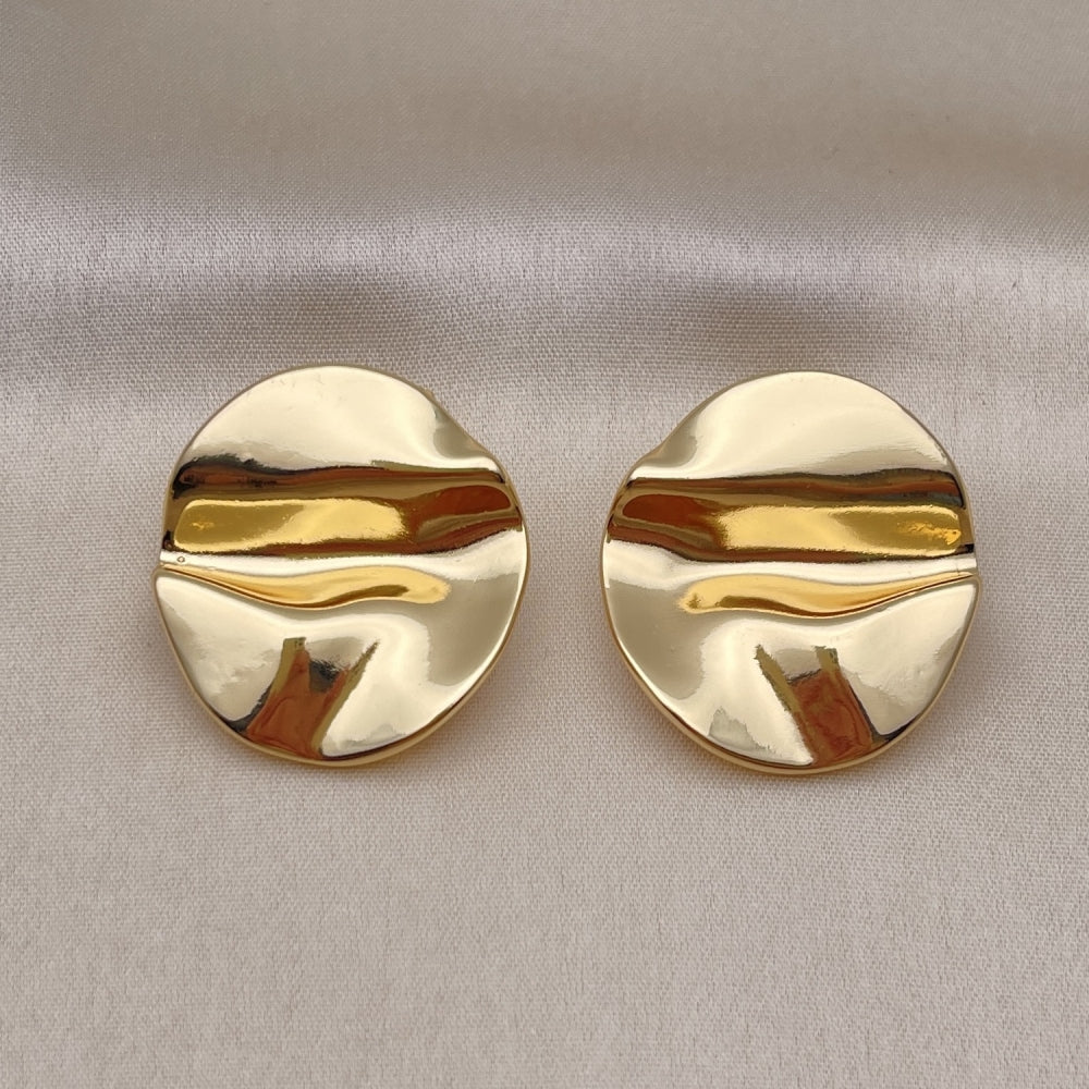 Oro Laminado Stud Earring, Gold Filled Style Polished, Golden Finish