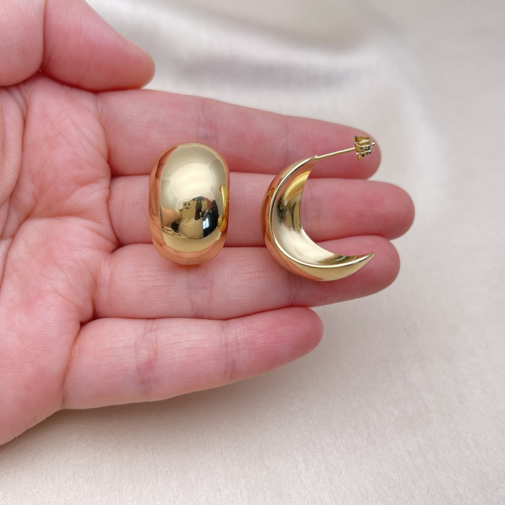 Oro Laminado Stud Earring, Gold Filled Style Ball Design, Polished, Golden Finish