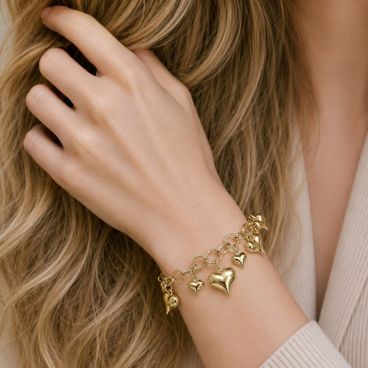 Oro Laminado Charm Bracelet, Gold Filled Style Heart and Rolo Design, Polished, Golden Finish