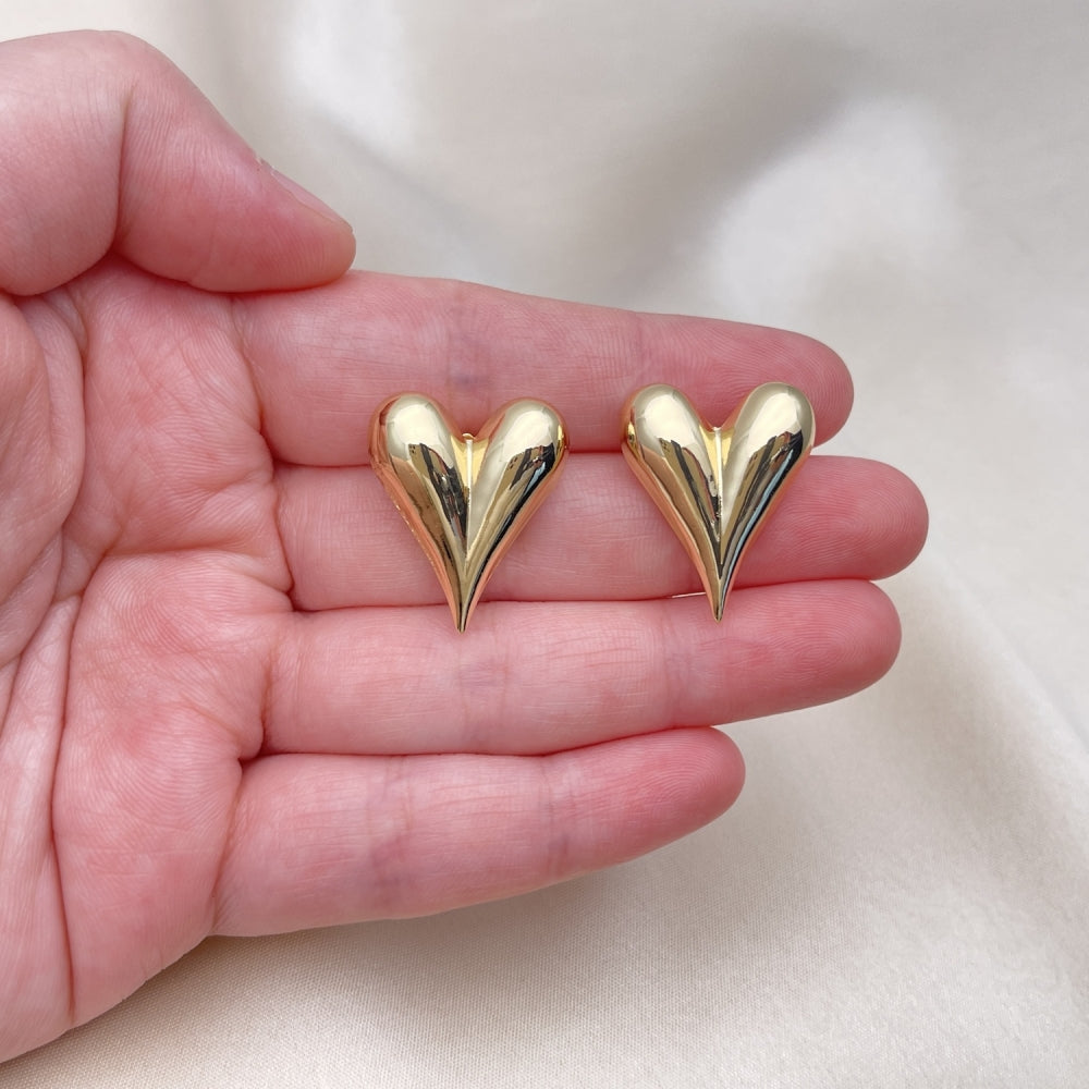 Oro Laminado Stud Earring, Gold Filled Style Heart and Hollow Design, Polished, Golden Finish