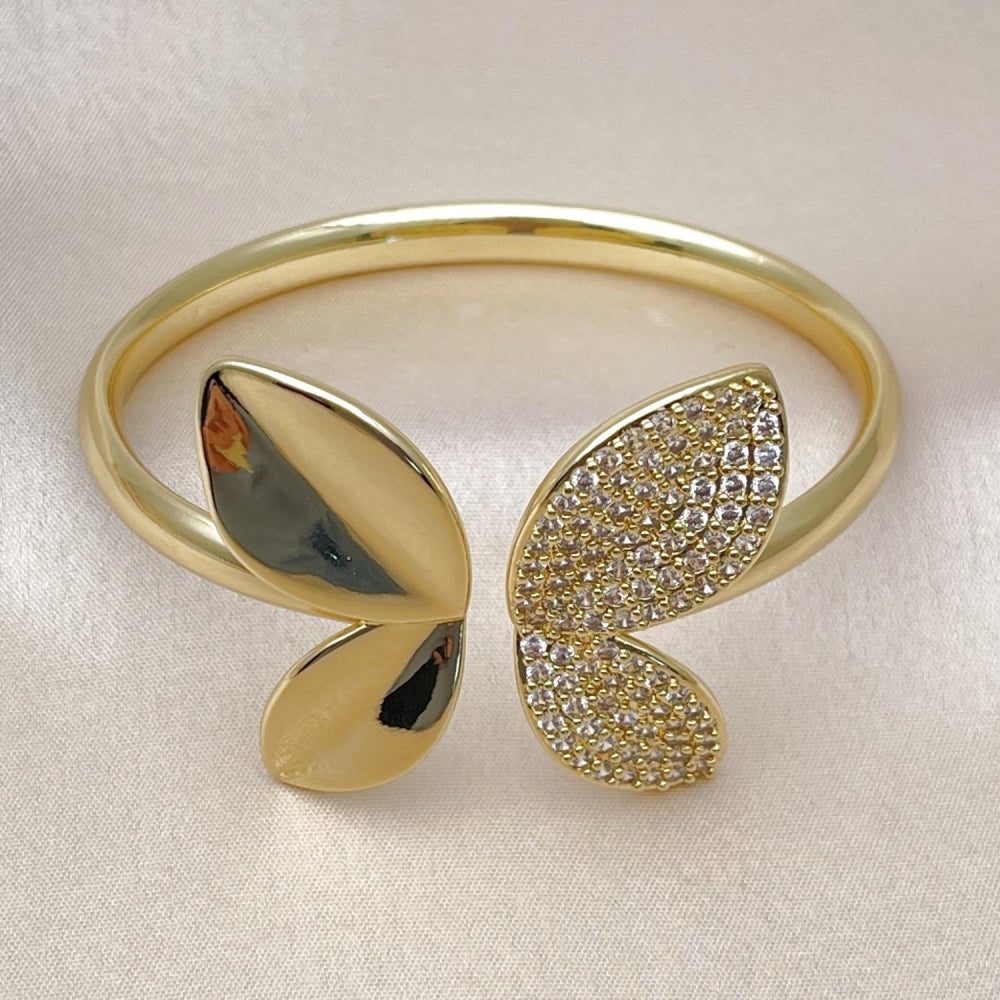Oro Laminado Individual Bangle, Gold Filled Style Leaf Design, with White Cubic Zirconia, Polished, Golden Finish