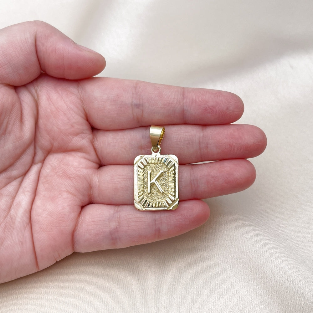 Oro Laminado Fancy Pendant, Gold Filled Style Initials Design, Diamond Cutting Finish, Golden Finish