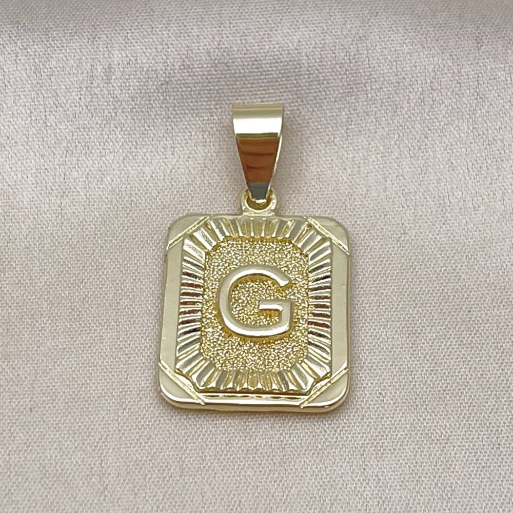 Oro Laminado Fancy Pendant, Gold Filled Style Initials Design, Diamond Cutting Finish, Golden Finish