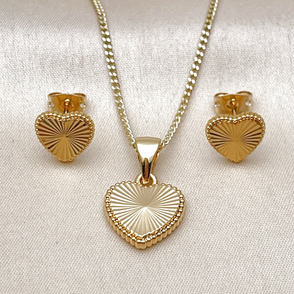 Oro Laminado Earring and Pendant Adult Set, Gold Filled Style Heart Design, Diamond Cutting Finish, Golden Finish