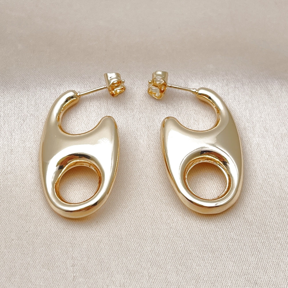 Oro Laminado Stud Earring, Gold Filled Style Mariner and Hollow Design, Polished, Golden Finish