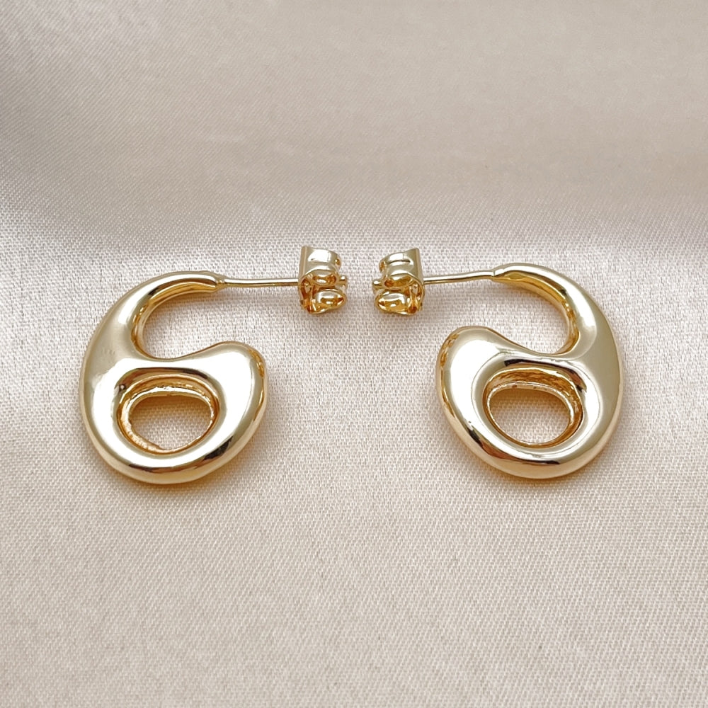 Oro Laminado Stud Earring, Gold Filled Style Mariner and Hollow Design, Polished, Golden Finish