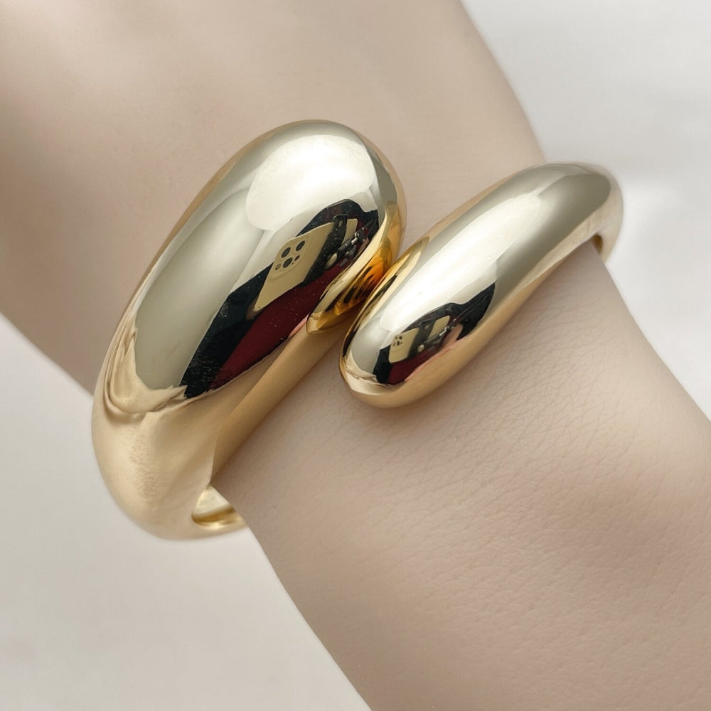 Oro Laminado Individual Bangle, Gold Filled Style Teardrop Design, Polished, Golden Finish