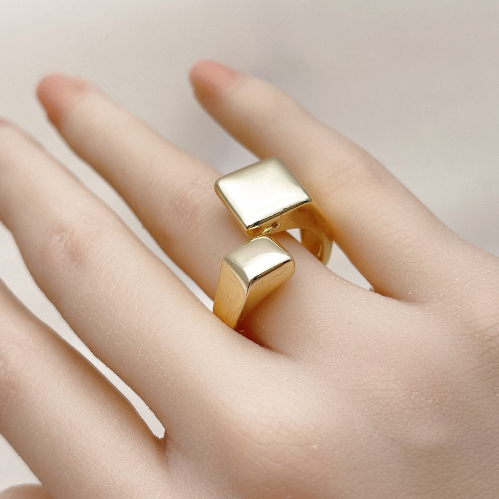 Oro Laminado Elegant Ring, Gold Filled Style Polished, Golden Finish