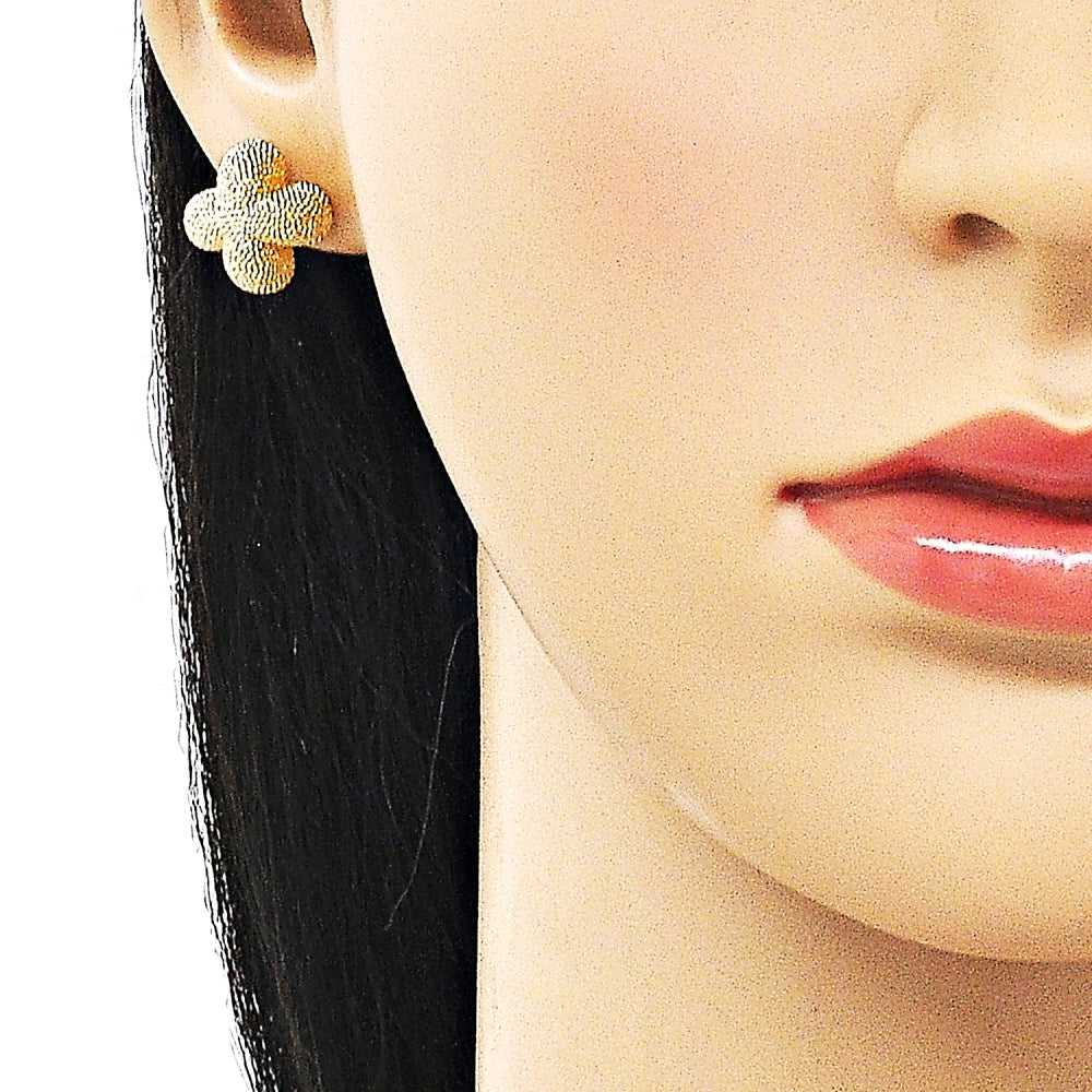 Oro Laminado Stud Earring, Gold Filled Style Flower and Four-leaf Clover Design, Matte Finish, Golden Finish