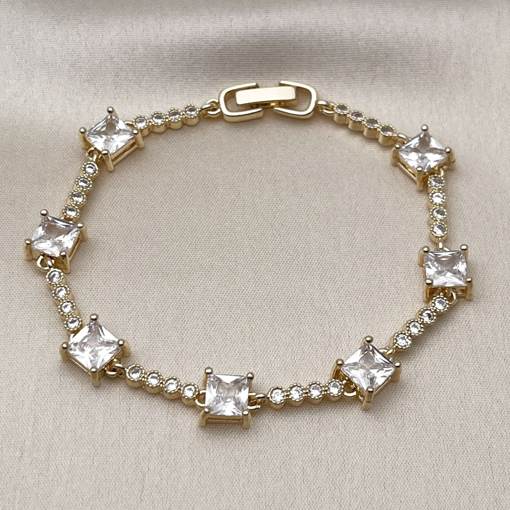 Oro Laminado Fancy Bracelet, Gold Filled Style with White Cubic Zirconia, Polished, Golden Finish