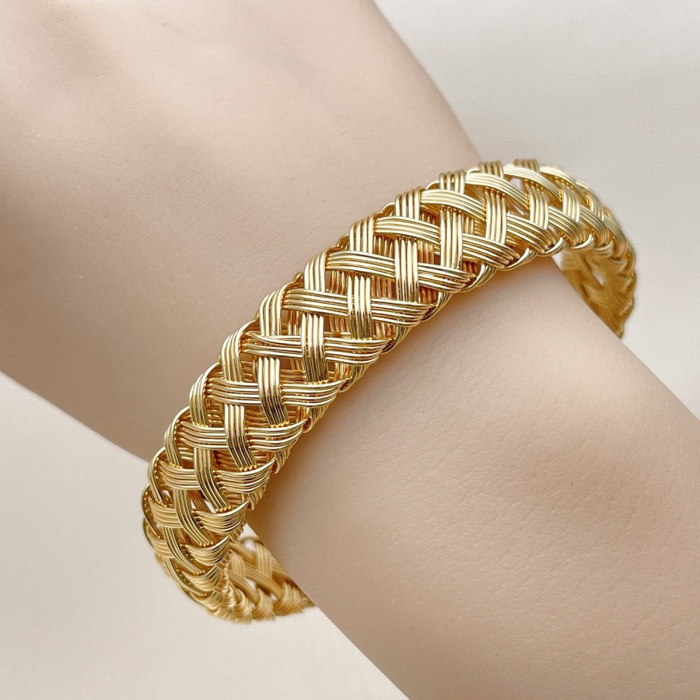 Oro Laminado Individual Bangle, Gold Filled Style Twist Design, Polished, Golden Finish