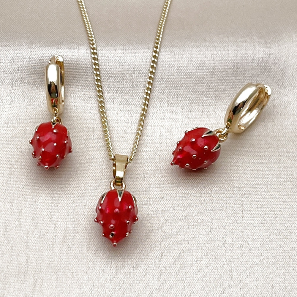 Oro Laminado Earring and Pendant Adult Set, Gold Filled Style Strawberry Design, Polished, Golden Finish