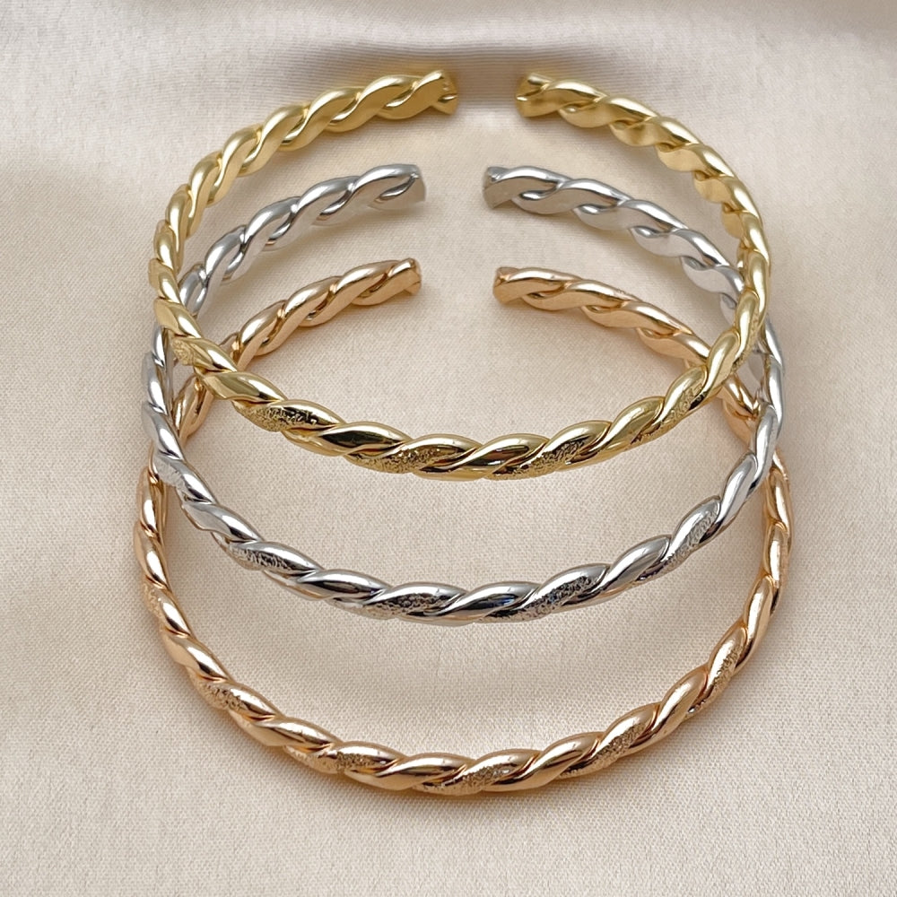 Oro Laminado Trio Bangle, Gold Filled Style Twist Design, Matte Finish, Tricolor