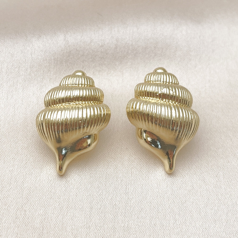 Oro Laminado Stud Earring, Gold Filled Style Snail Design, Polished, Golden Finish