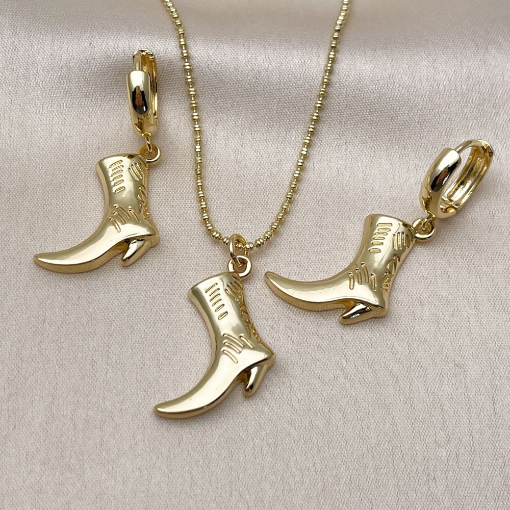 Oro Laminado Earring and Pendant Adult Set, Gold Filled Style Shoes Design, Polished, Golden Finish